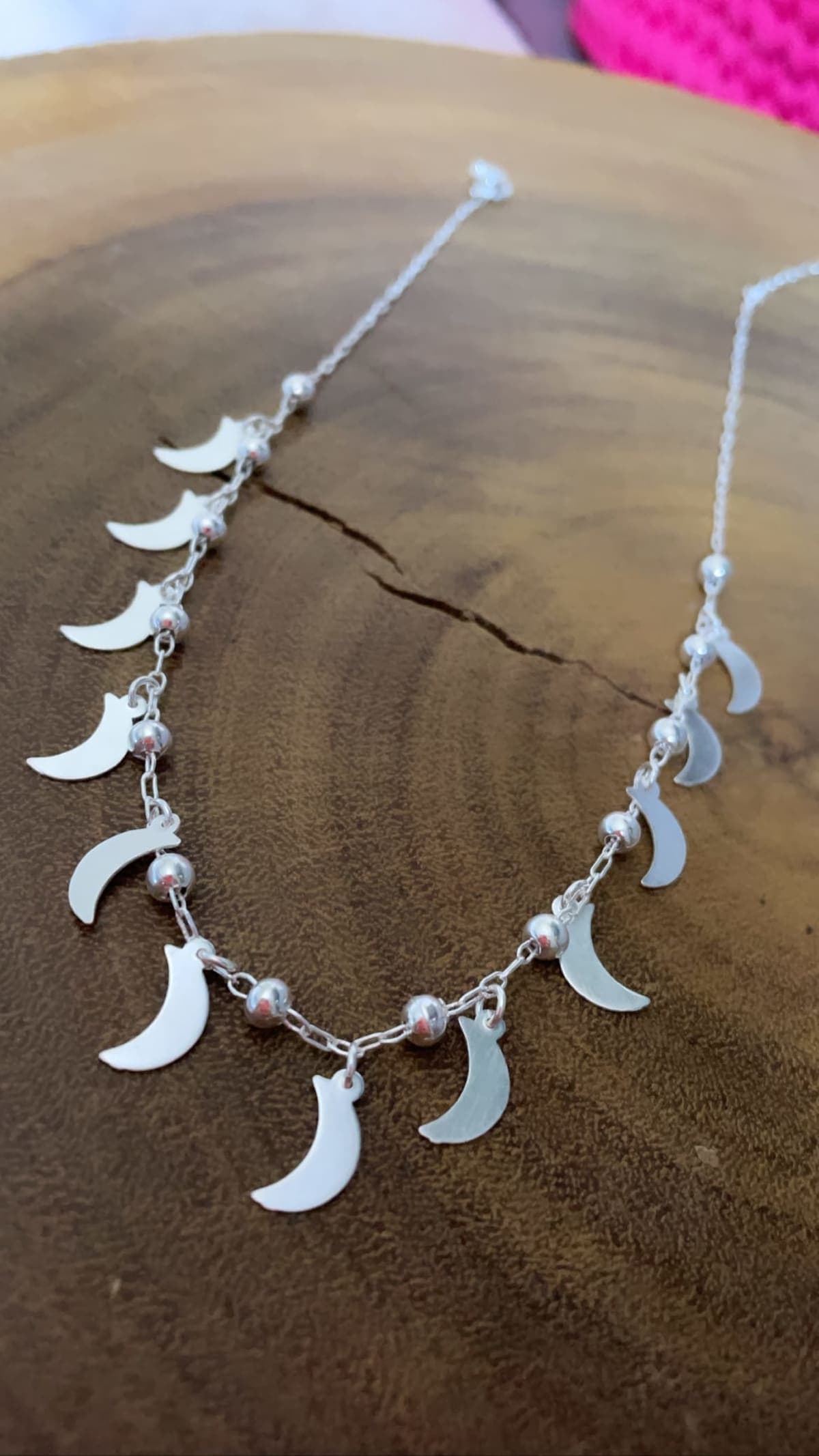 Choker Meia Lua e Bolinhas 35 cm +5 cm extensor